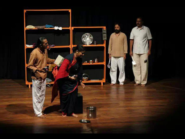 ಬೆಳೆದು ನಿಂತ ಮಗ ತನ್ನ ದಾರಿ ಅರಸಿ
