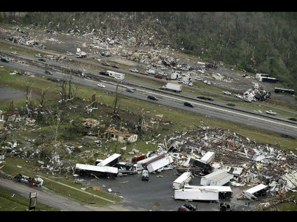 ಮೇ ಫ್ಲವರ್ ನಲ್ಲಿ ಚಂಡಮಾರುತದ ಹಾವಳಿ