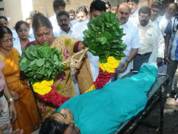 ಚೆನ್ನೈ ರಾಜಕೀಯ ಮುಖಂಡರ ಭೇಟಿ