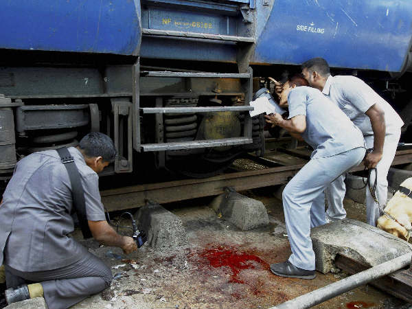 ಮಧ್ಯಮವರ್ಗದ ಕುಟುಂಬದ ಯುವತಿ