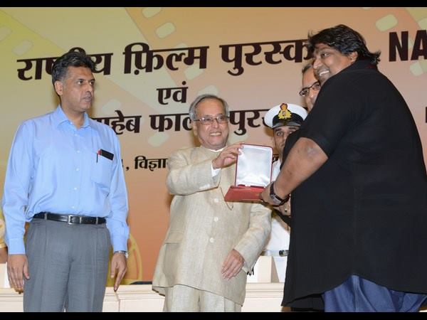 ಪ್ರಶಸ್ತಿ ಸ್ವೀಕರಿಸಿದ ಗಣೇಶ್ ಆಚಾರ್ಯ