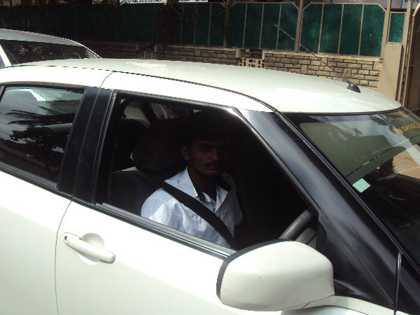 ಹಗಲು ದರೋಡೆ
