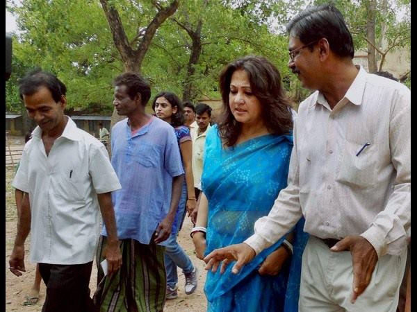 ನಟಿ ಮೂನ್ ಮೂನ್ ಸೇನ್ ರಿಂದ ಮತದಾನ