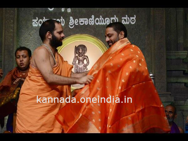 ಕಾಣಿಯೂರು ಸ್ವಾಮೀಜಿಗೆ ಮುತ್ತಿನ ಅಭಿಷೇಕ