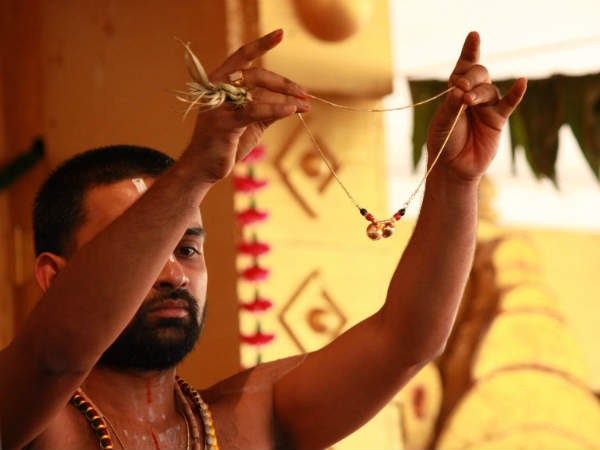 ಸೀತೆಗೆ ಶ್ರೀರಾಮ ತೊಡಿಸುವ ಮಂಗಳಸೂತ್ರ