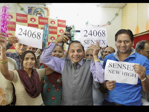 ಭೋಪಾಲ್ ನಲ್ಲಿ ಸೆನ್ಸೆಕ್ಸ್ ಜಿಗಿತ ಸಂಭ್ರಮ