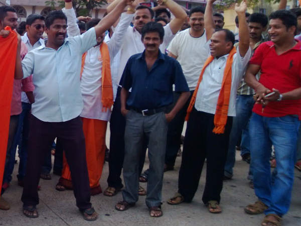 ಕೈ ಹಿಡಿದ ನಳೀನ್ ಅಭಿವೃದ್ಧಿ ಕಾರ್ಯಗಳು ಕೈ ಹಿಡಿದ ನಳೀನ್ ಅಭಿವೃದ್ಧಿ ಕಾರ್ಯಗಳು