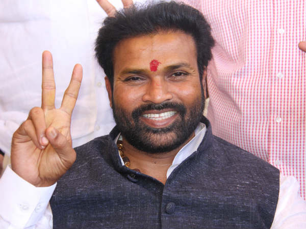 ಬಳ್ಳಾರಿಯಯಲ್ಲಿ ಶ್ರೀರಾಮುಲು ಜಯಭೇರಿ