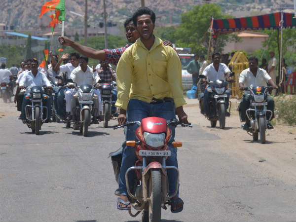 ಕಾರ್ಯಕರ್ತರ ಬೈಕ್ ಜಾಥಾ