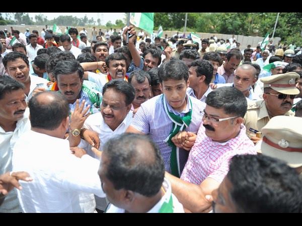 ಟೋಲ್ ದರ ಹೆಚ್ಚಳ ಹಿಂಪಡೆಯಿರಿ