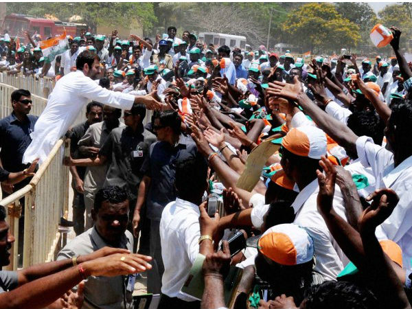 ನನಗೆ ಕೈ ಕೊಡಿ