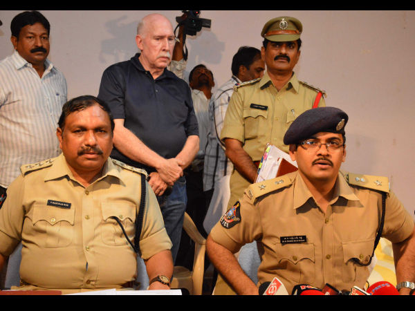 ಗುರ್ ಗಾಂವ್ ನಲ್ಲಿ ಬಂಧಿತನಾದ ವಿಲಿಯಂ