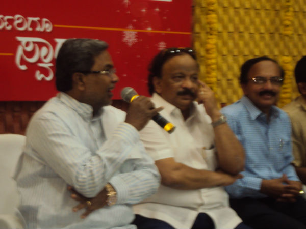 ನಾನೊಬ್ಬನೇ ಕಾರಣನಲ್ಲ ಎಲ್ಲರೂ ಭಾಗಿಗಳು ನಾನೊಬ್ಬನೇ ಕಾರಣನಲ್ಲ ಎಲ್ಲರೂ ಭಾಗಿಗಳು