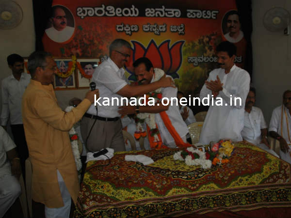 ಬಜೆಟ್ ಬಗ್ಗೆ ಅಧ್ಯಯನ ನಡೆಸಬೇಕು