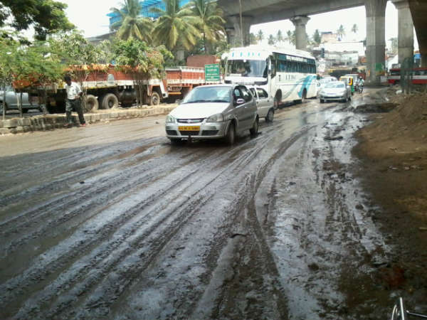 ದ್ವಿಚಕ್ರ ವಾಹನ ಚಾಲಕರಿಗೆ ಸರ್ಕಸ್