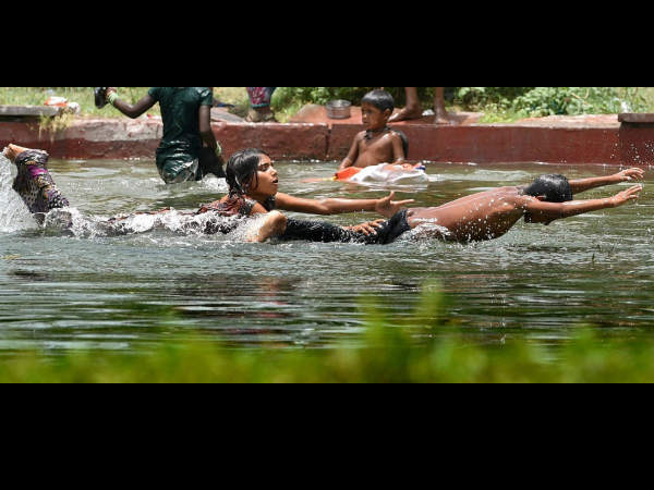 ಎಲ್ಲರೂ ಬನ್ರಪ್ಪ ಸ್ನಾನ ಮಾಡೋಣ