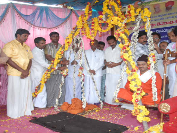 ಶ್ರೀಗಳಿಗೆ ತುಲಾಭಾರ