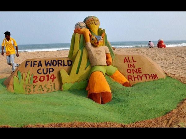 ಪುರಿಯಲ್ಲಿ ಮರಳು ಶಿಲ್ಪದಲ್ಲಿ ವಿಶ್ವಕಪ್ ಪುರಿಯಲ್ಲಿ ಮರಳು ಶಿಲ್ಪದಲ್ಲಿ ವಿಶ್ವಕಪ್