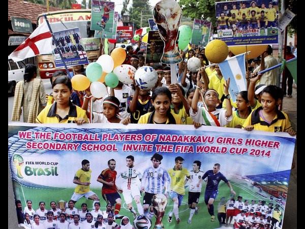 ಕೇರಳದ ವಿದ್ಯಾರ್ಥಿಗಳಲ್ಲಿ ಫೀಫಾ ಫೀವರ್ ಕೇರಳದ ವಿದ್ಯಾರ್ಥಿಗಳಲ್ಲಿ ಫೀಫಾ ಫೀವರ್