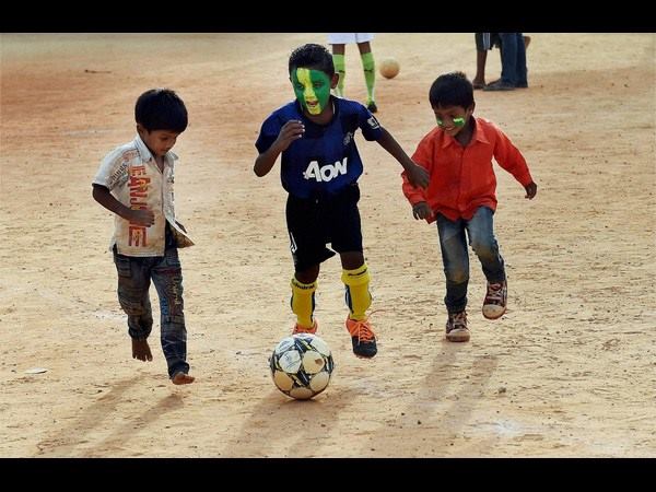 ಬ್ರೆಜಿಲ್ ಪರ ನಿಂತ ಬೆಂಗಳೂರು ಬ್ರೆಜಿಲ್ ಪರ ನಿಂತ ಬೆಂಗಳೂರು