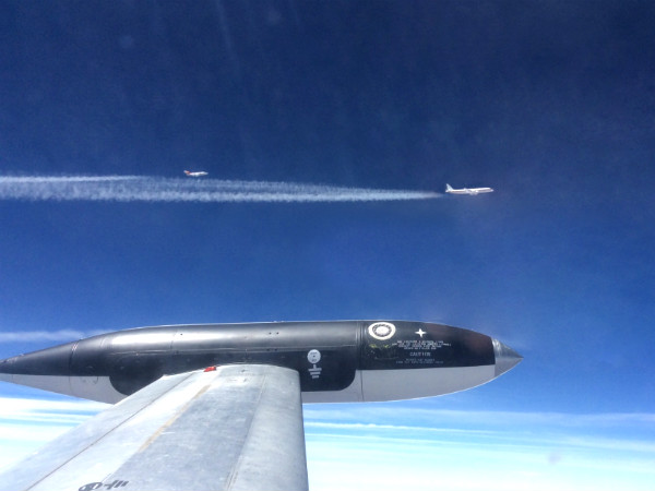spaceship IXS Enterprise that travels faster than light