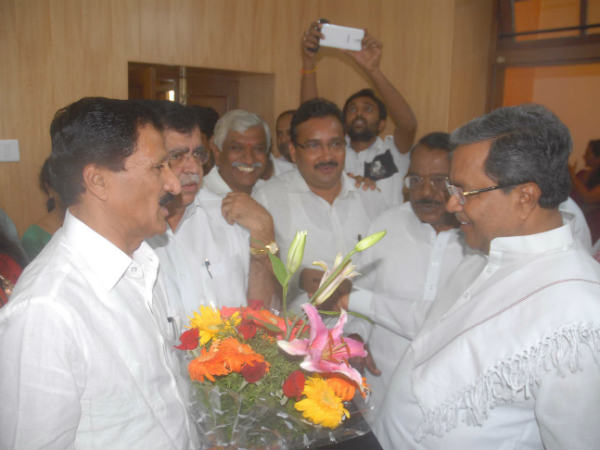 ನಮ್ಮ ಜಿಲ್ಲೆಗಳಿಗೆ ಸಚಿವರು ಬರುವುದಿಲ್ಲ