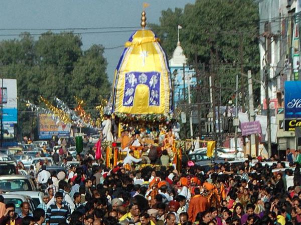 ಜಗನ್ನಾಥನ ಜತೆ ಸೋದರಿ, ಸೋದರ ಜಗನ್ನಾಥನ ಜತೆ ಸೋದರಿ, ಸೋದರ