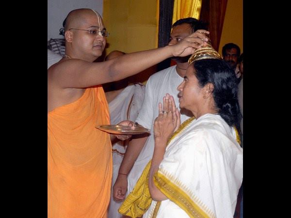 ದೀದಿ ತಲೆಗೆ ಇಸ್ಕಾನ್ ಶ್ರೀರಕ್ಷೆ