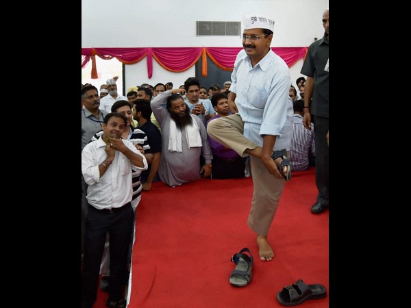 ಟ್ಟಿಟ್ಟರಲ್ಲಿ ಬಂದಿರುವ ಕೇಜ್ರಿವಾಲ್ ಕ್ರೇಜಿ ಜೋಕ್ಸ್!