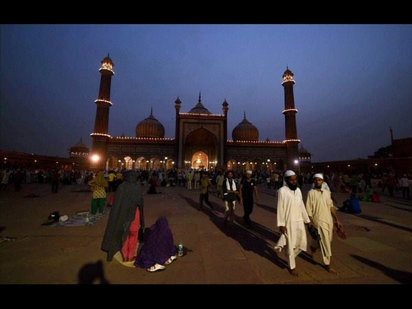 ಜಾಮಾ ಮಸೀದಿಯಲ್ಲಿನ ನೋಟ