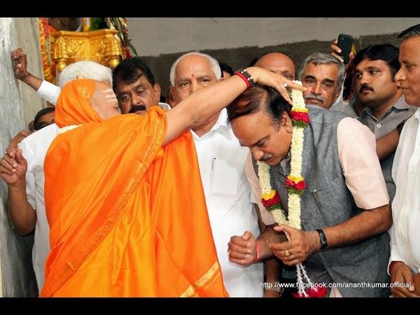 ಬಸವಣ್ಣನವರು ಅನುಭವ ಮಂಟಪ ಮೊದಲ ಸಂಸತ್ ಬಸವಣ್ಣನವರು ಅನುಭವ ಮಂಟಪ ಮೊದಲ ಸಂಸತ್