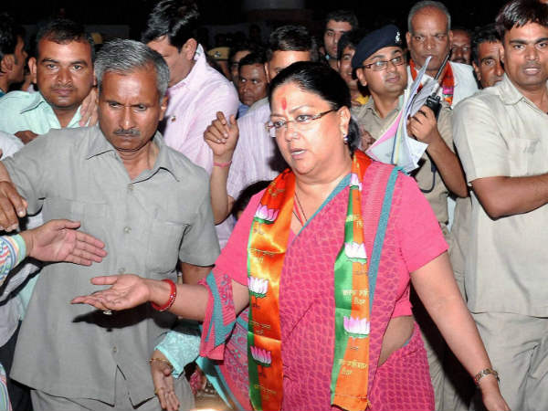 ಶಾಸಕರು ಆದರೂ ತಡವಾಗಿ ಬಂದರು ಶಾಸಕರು ಆದರೂ ತಡವಾಗಿ ಬಂದರು