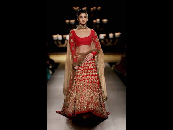 ಆಲಿಯಾ ಭಟ್ ಫ್ಯಾಷನ್ ಝಲಕ್ 