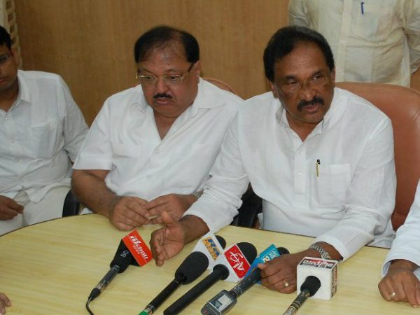 ಡ್ರಿಂಕ್ ಎಂಡ್ ಡ್ರೈವ್ ಹಿಡೀತಾರೆ