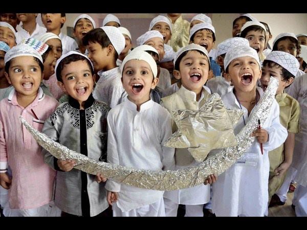 ಪಾಟ್ನದಲ್ಲಿ ಮಕ್ಕಳಿಂದ ಈದ್ ಸಂಭ್ರಮಾಚರಣೆ