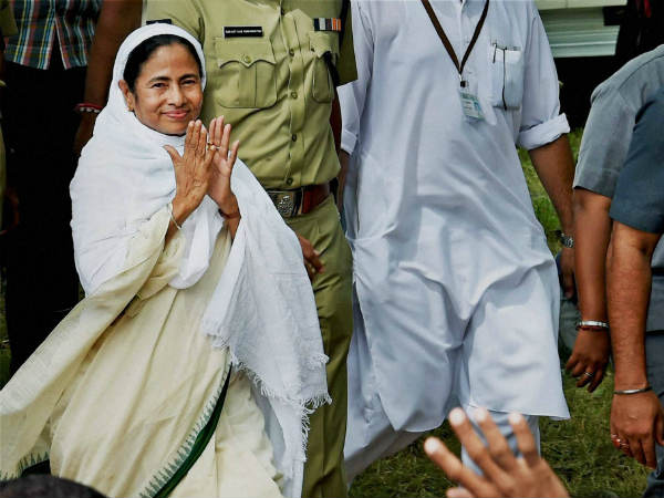 ಪ್ರಾರ್ಥನೆಗೆ ಬಂದ ಬ್ಯಾನರ್ಜಿ