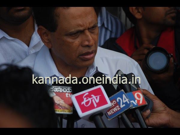 ಈಶ್ವರಪ್ಪ ನಾಲಿಗೆ ಮೆದುಳು ಕನೆಕ್ಷನ್ ಆವಾಗವಾಗ ತಪ್ಪುತ್ತೆ