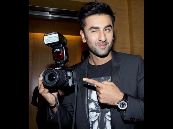 ಮುಂಬೈನಲ್ಲಿ ಕೆಮೆರಾ ಜತೆ ರಣಬೀರ್