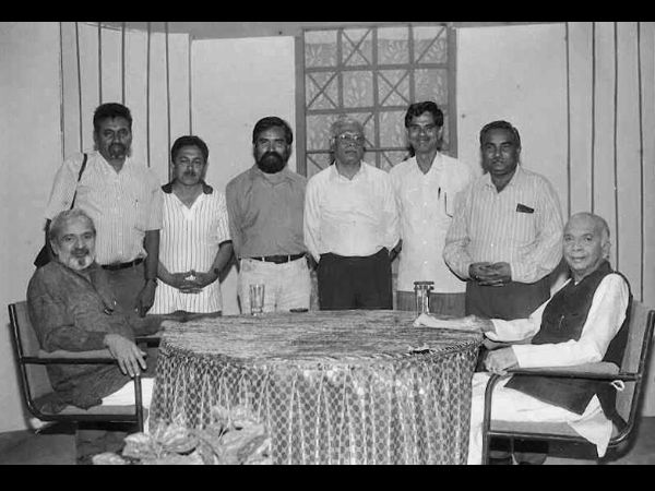 ಆಕಾಶವಾಣಿ ಸಂಗ್ರಹಿತ ಚಿತ್ರದಲ್ಲಿ