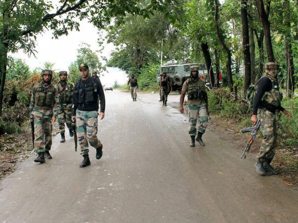 ಗಡಿಯಲ್ಲಿ ಸ್ಥಳೀಯರ ಸ್ಥಳಾಂತರ