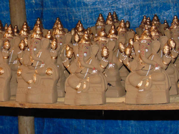 ನಗರಕ್ಕೆ ಮೂರ್ತಿಗಳು ಬರುವುದು ಎಲ್ಲಿಂದ?