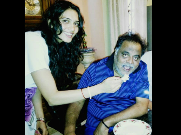 ಅಂಬರೀಷ್ ಮನೆ ಅಂಗಳಕ್ಕೆ ಸಮಸ್ಯೆ ಶಿಫ್ಟ್? ಅಂಬರೀಷ್ ಮನೆ ಅಂಗಳಕ್ಕೆ ಸಮಸ್ಯೆ ಶಿಫ್ಟ್?