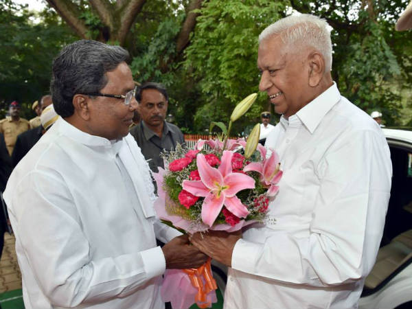 ಸಂಜೆ ಪ್ರಮಾಣ ವಚನ ಸಮಾರಂಭ