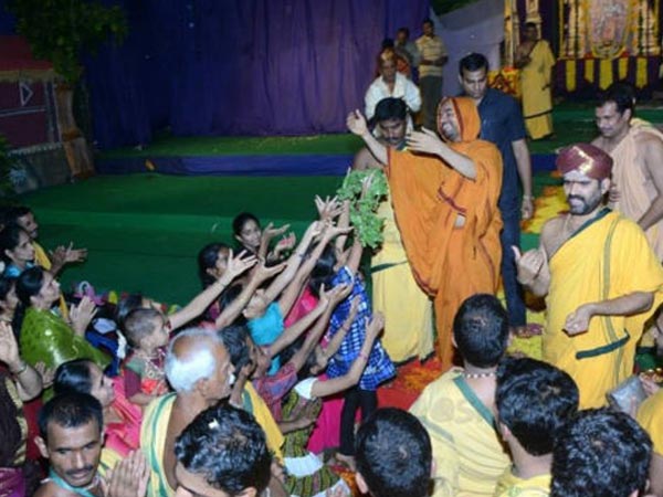 ಗೋವಿನ ಉದಾಹರಣೆ ನೀಡಿದ ಶ್ರೀಗಳು