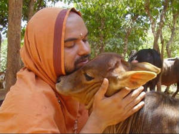 ಅಧಿಕಾರದ ಅಮಲೇರಿದವರಿಗೆ ಶ್ರೀಗಳ ಖಡಕ್ ಸಂದೇಶ