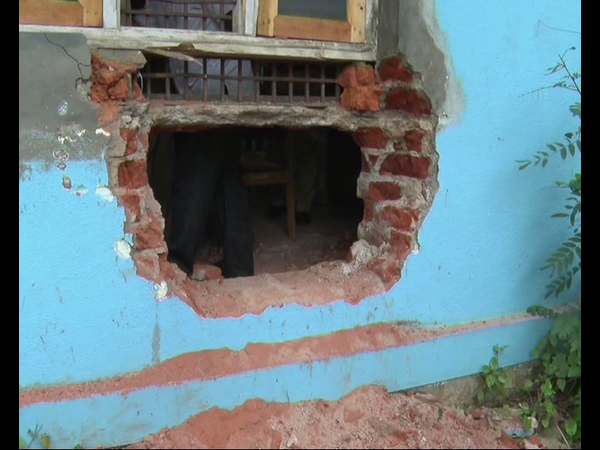 ಕನ್ನ ಕೊರೆದ ದರೋಡೆಕೋರರರು