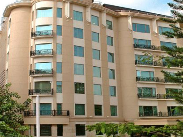 ಬೆಂಗಳೂರಿನಲ್ಲಿ ಎಐಎಡಿಎಂಕೆ ಕಾರ್ಯಕರ್ತರು