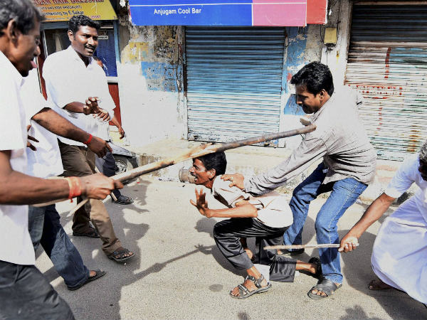 ಆತುರಾತುರವಾಗಿ ತೀರ್ಪು ಪ್ರಕಟ ಆತುರಾತುರವಾಗಿ ತೀರ್ಪು ಪ್ರಕಟ