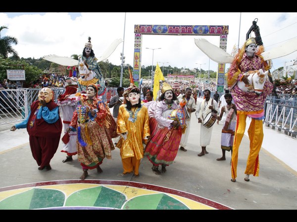 ಭಕ್ತರಿಂದ ತಿಮ್ಮಪ್ಪನಿಗಾಗಿ ನರ್ತನ