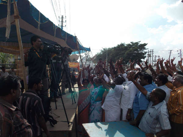 ಅಮ್ಮಾ ಅಭಿಮಾನಿಗಳ ಸಂಭ್ರಮ